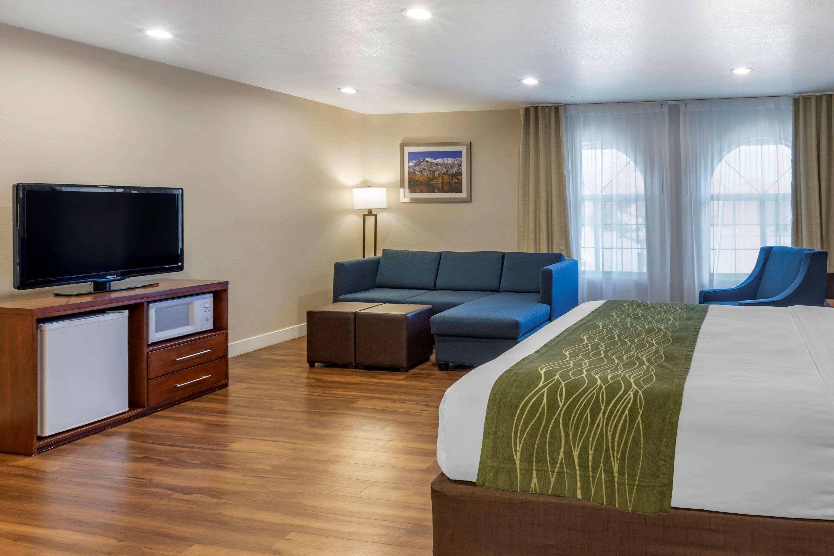Comfort Inn Бишоп Экстерьер фото