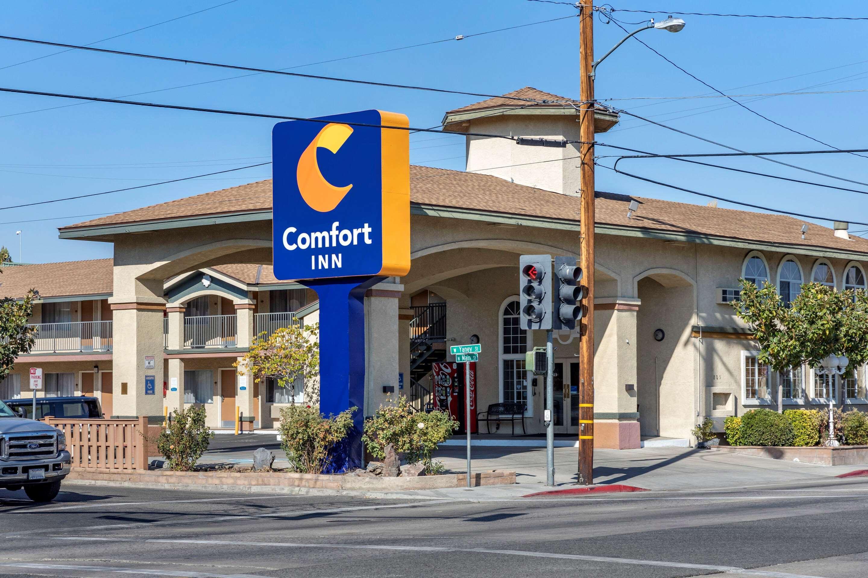 Comfort Inn Бишоп Экстерьер фото